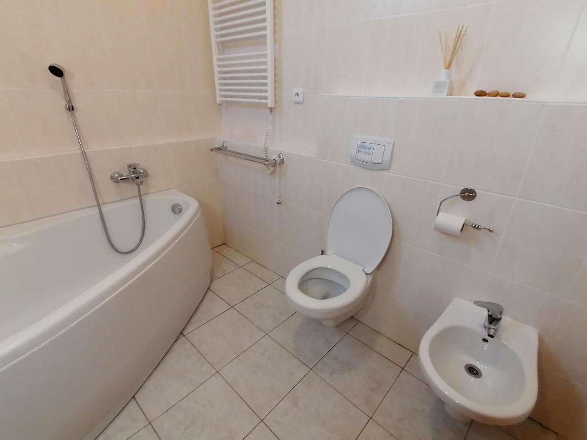 Pod Strechou Appartement Svoboda nad Úpou Buitenkant foto